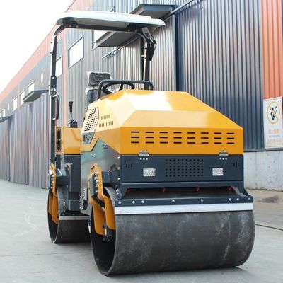 Kawasaki Hydraulic Pump 3 Ton Diesel Engine Ride On Roller with 60L Fuel Tank Capacity