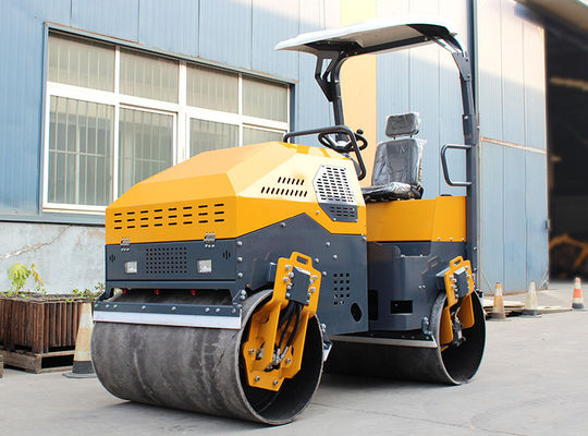 HQ-YL1200 1-5 Ton Vibration Ride On Mini Road Roller with 120L Water Tank Capacity