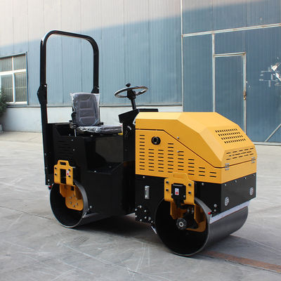 Small Vibratory Mini Compactor Roller Double Drum Roller with 55L Water Tank Capacity