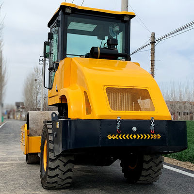 Kawasaki Hydraulic Valve Vibration Road Roller Compactor for Construction Project