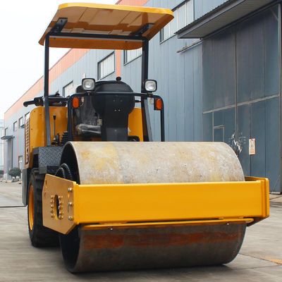 Smooth Asphalt Compaction with Disc Air Cap Oil Brake Single Drum Road Roller Machine